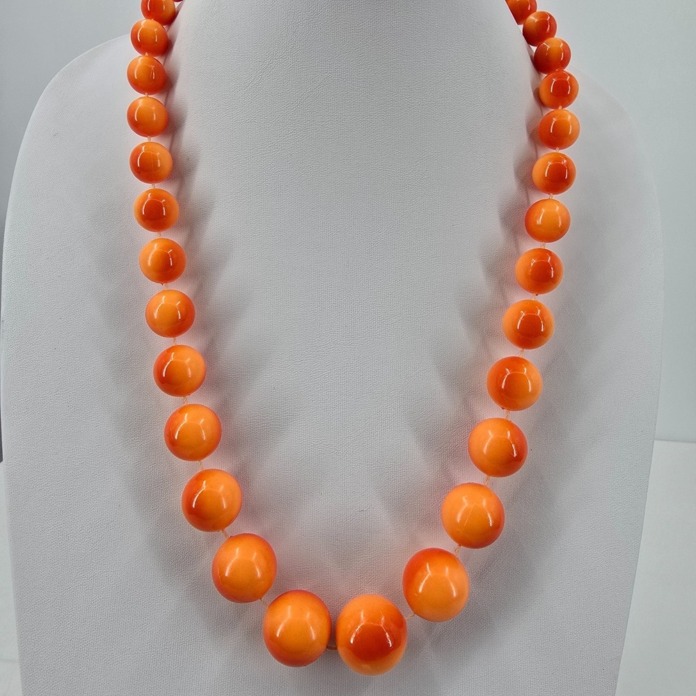 Vintage Acrylic Necklace Orange Ombre Graduated Bead Retro 26"